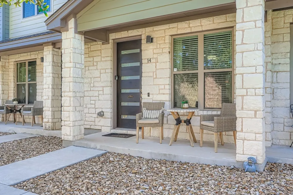 18803 Hogan Circle #14 Point Venture, TX 78645