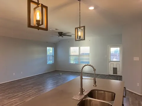 424 Cosmos Lane Jarrell, TX 76537