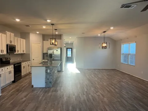424 Cosmos Lane Jarrell, TX 76537