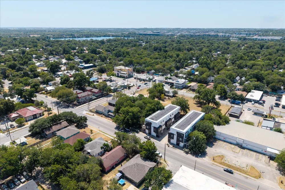 1801 E 2nd Street #8 Austin, TX 78702