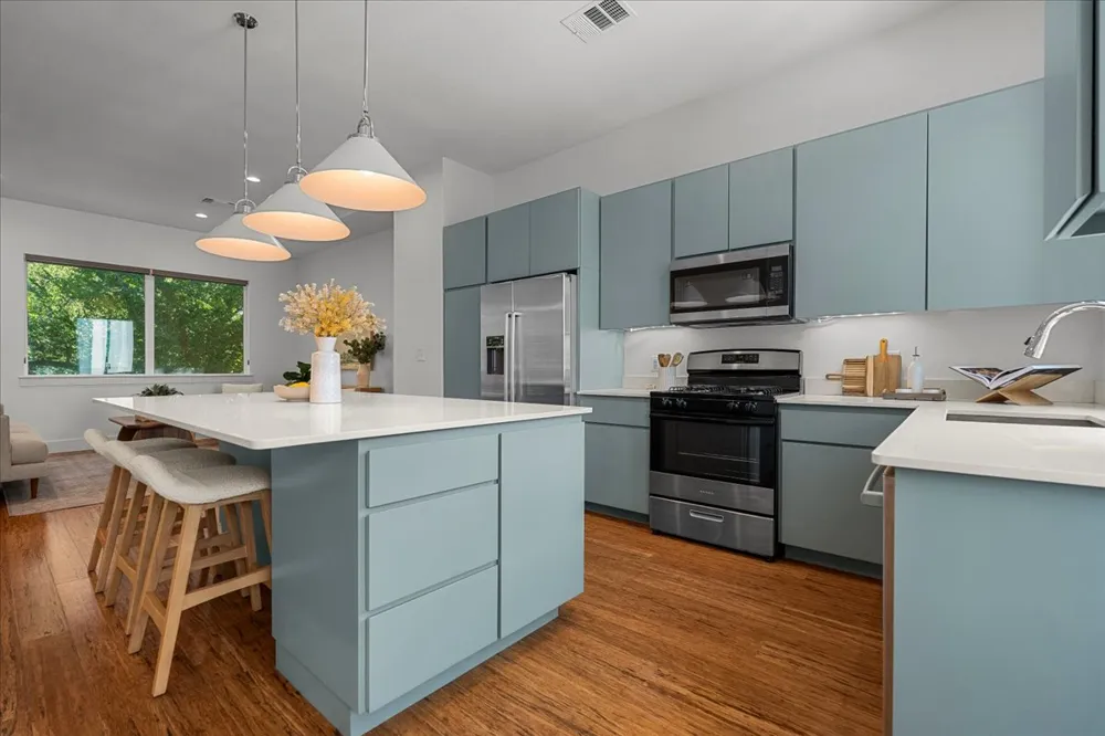 1801 E 2nd Street #8 Austin, TX 78702