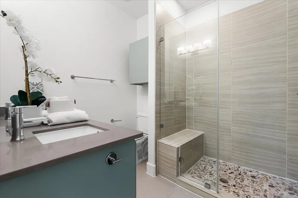 1801 E 2nd Street #8 Austin, TX 78702