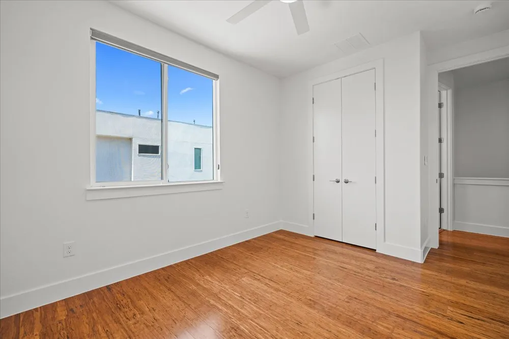 1801 E 2nd Street #8 Austin, TX 78702
