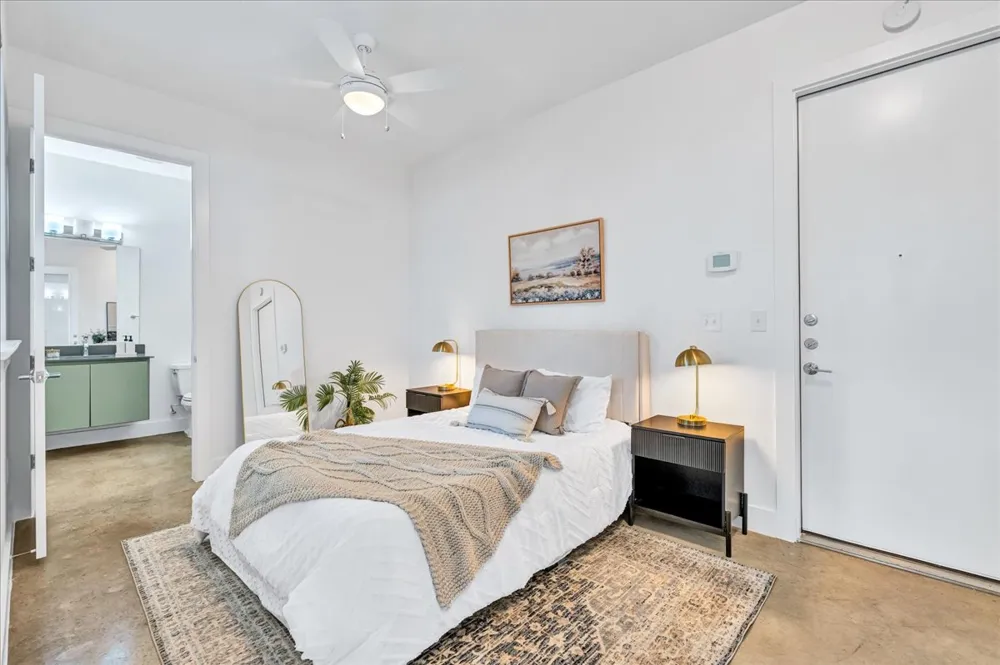 1801 E 2nd Street #8 Austin, TX 78702