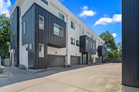 1801 E 2nd Street #8