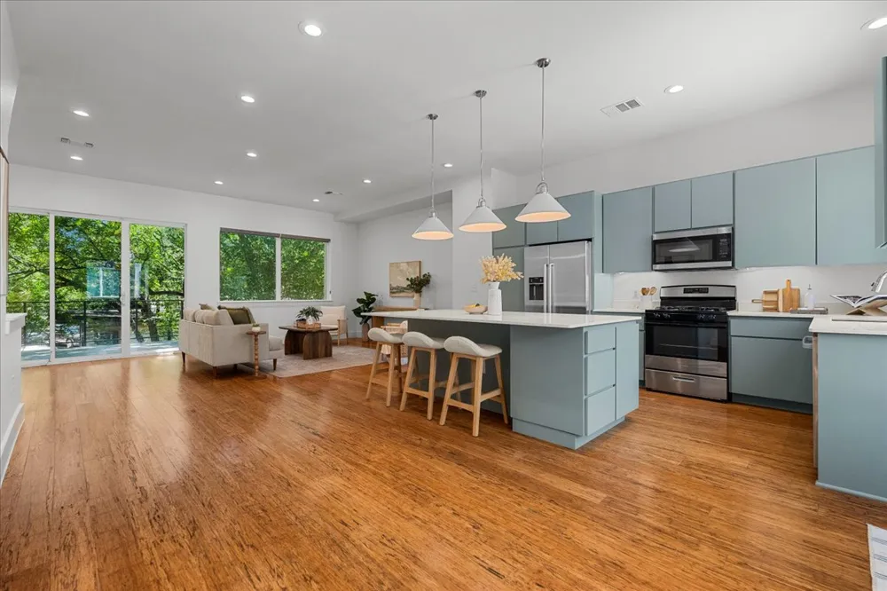 1801 E 2nd Street #8 Austin, TX 78702