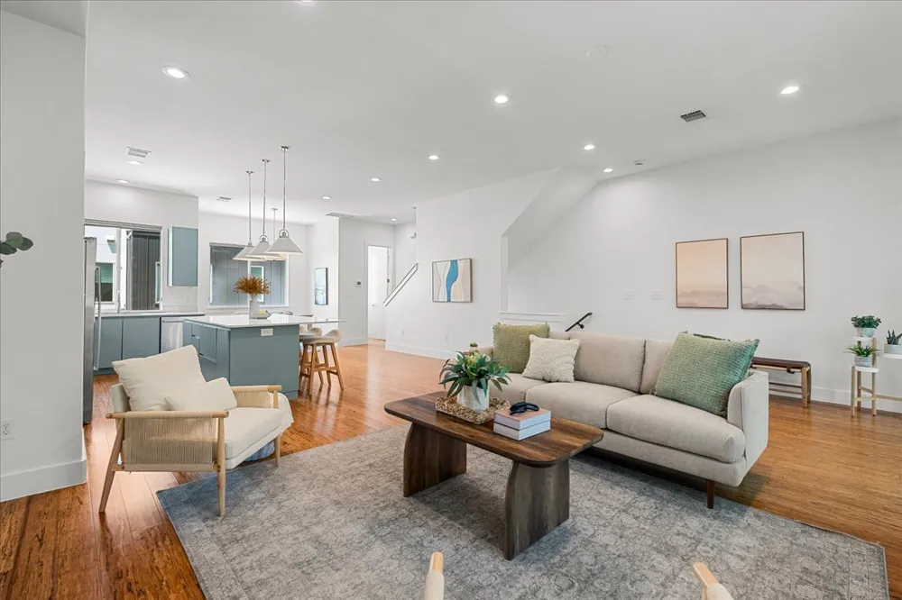 1801 E 2nd Street #8 Austin, TX 78702