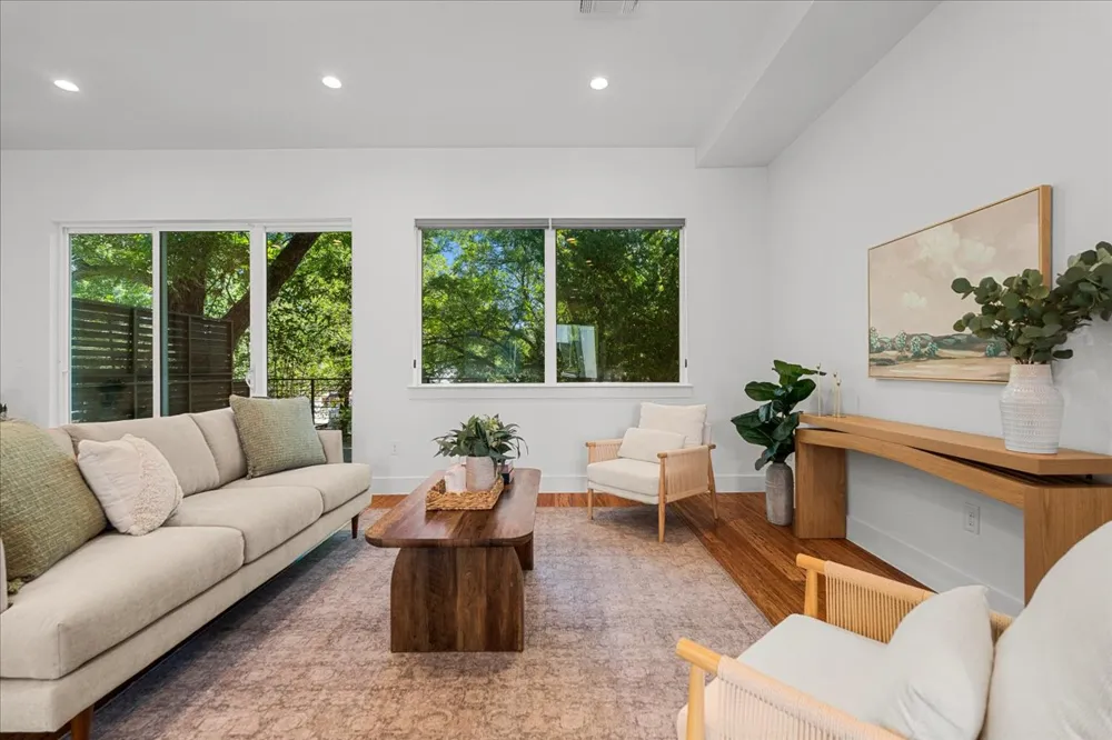 1801 E 2nd Street #8 Austin, TX 78702
