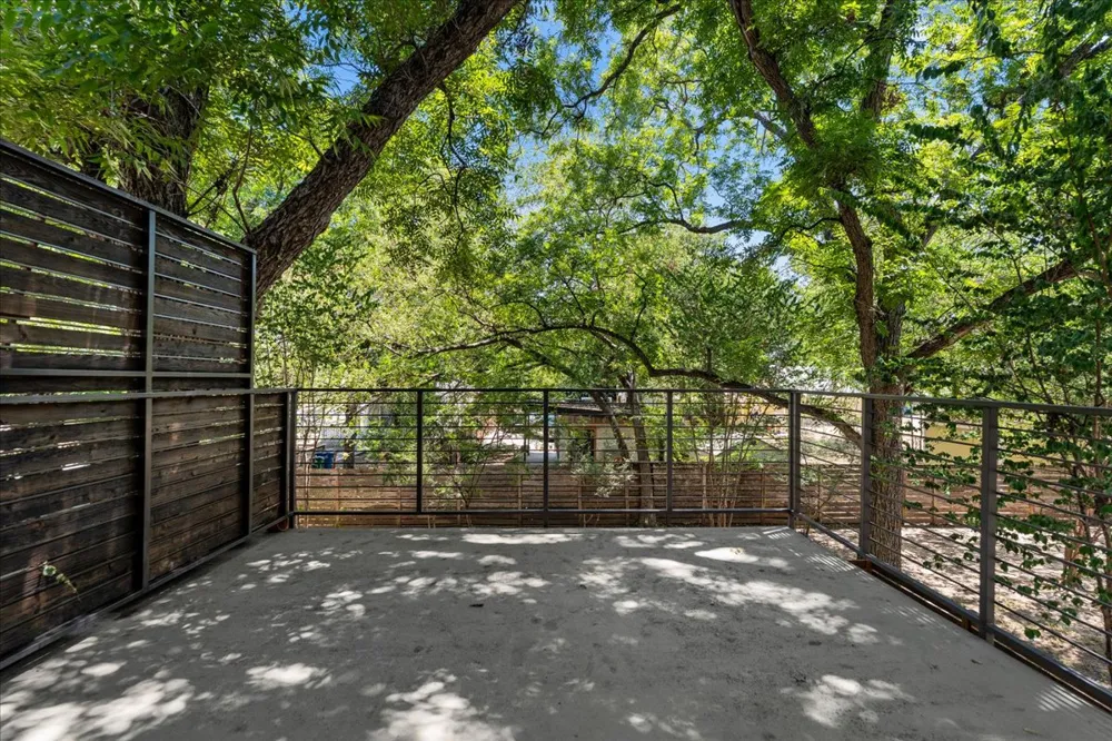 1801 E 2nd Street #8 Austin, TX 78702