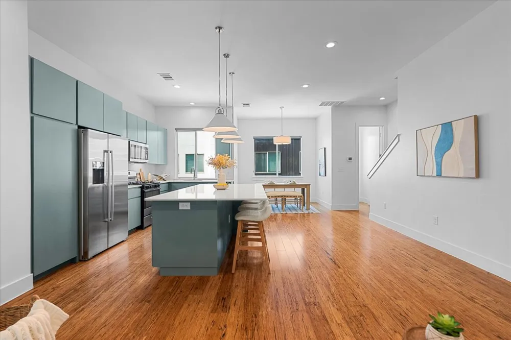 1801 E 2nd Street #8 Austin, TX 78702