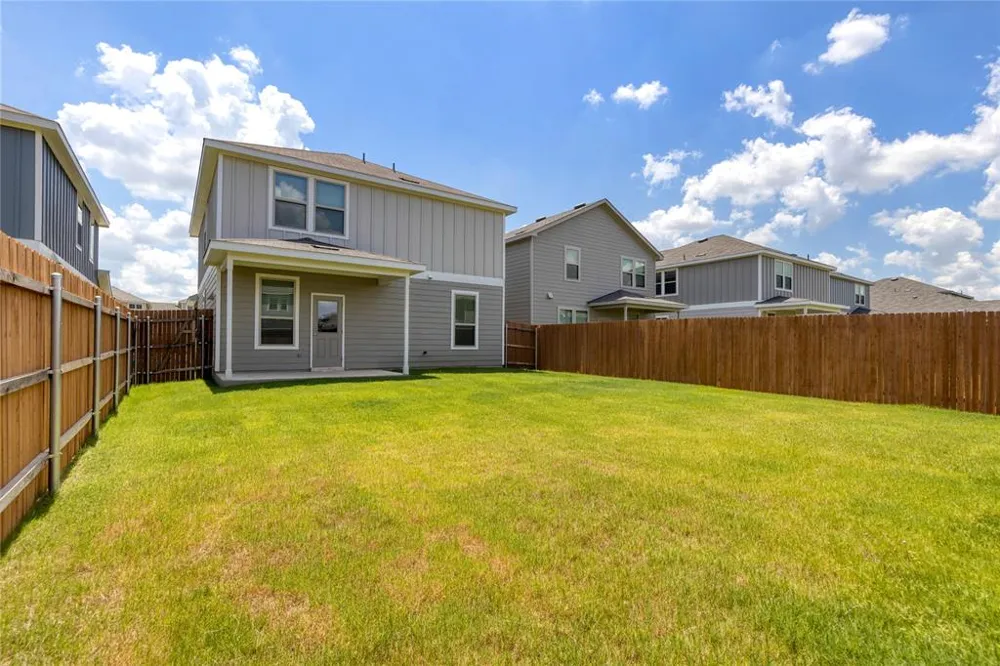 173 Purple Sandpiper Lane Leander, TX 78641