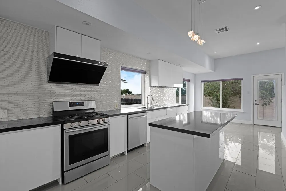 911 Indian Run Drive Pflugerville, TX 78660