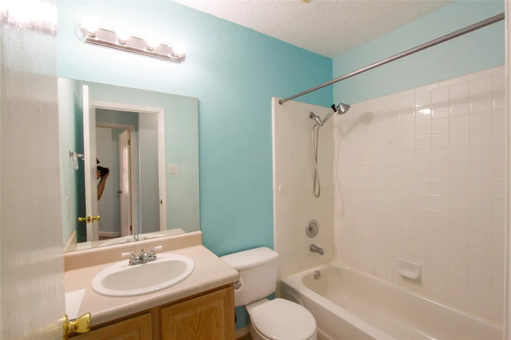 9705 DALEWOOD DRIVE Austin, TX 78729