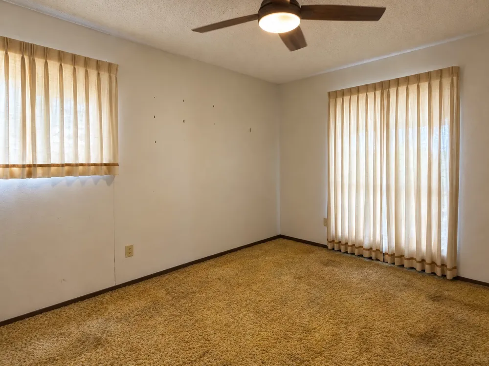 704 Drake Lane Taylor, TX 76574