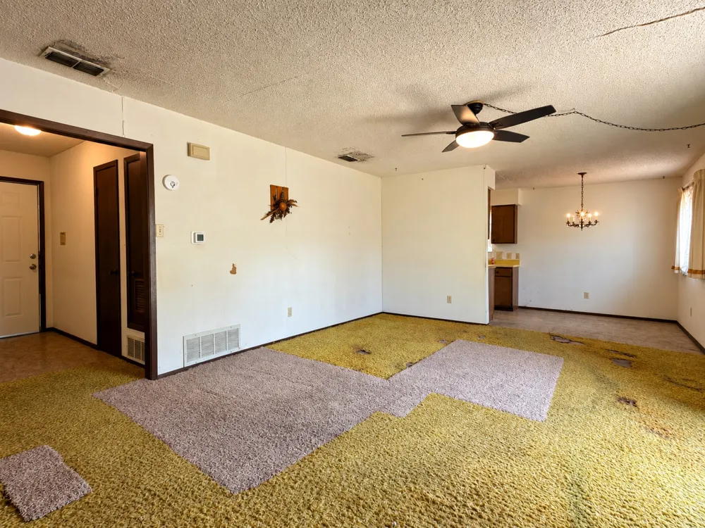 704 Drake Lane Taylor, TX 76574