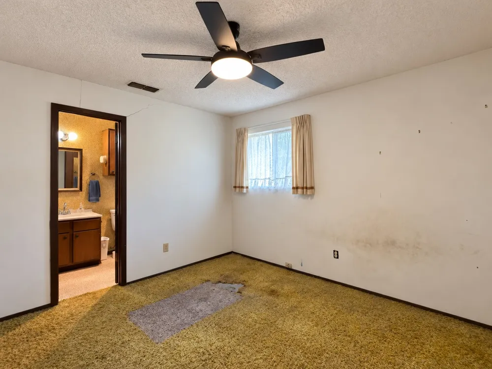 704 Drake Lane Taylor, TX 76574