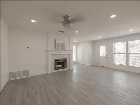 303 Fantail Loop #B
