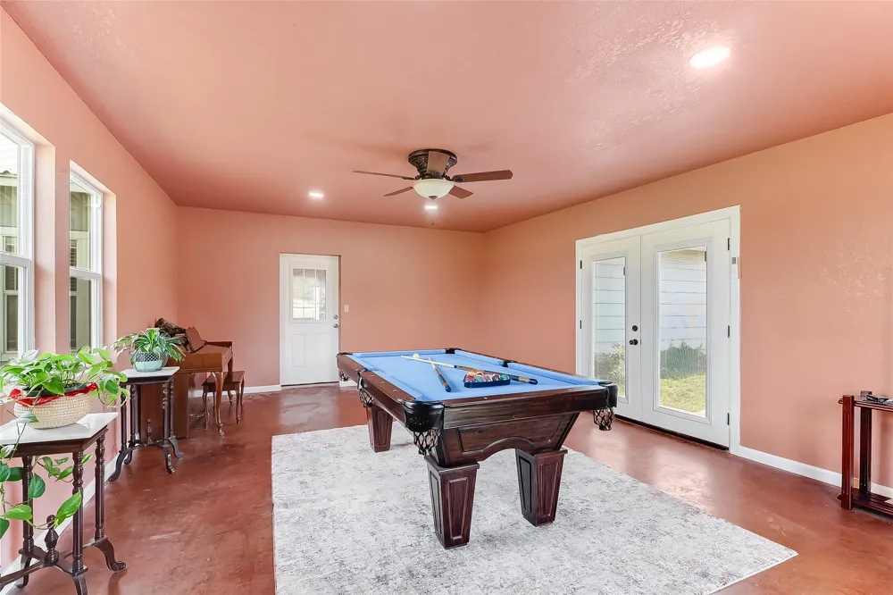 2271 County Road 112 Burnet, TX 78611