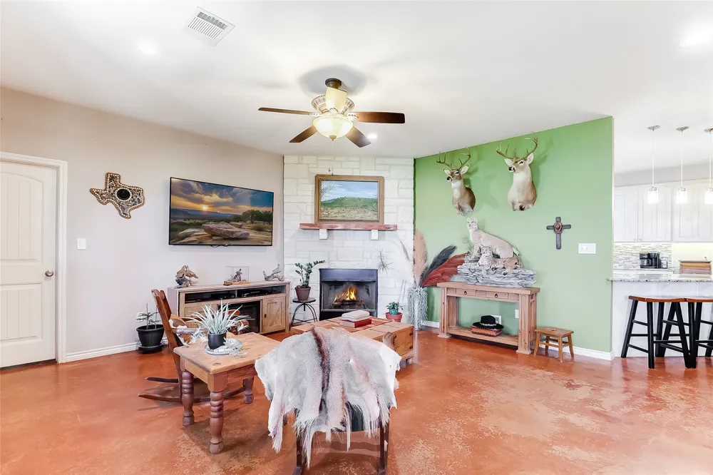 2271 County Road 112 Burnet, TX 78611