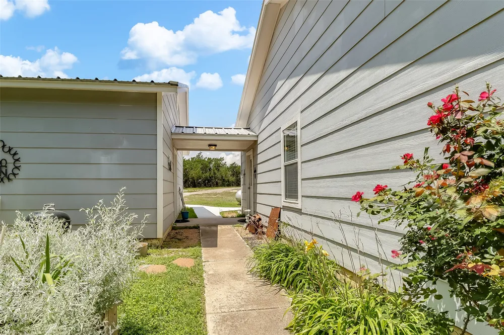 2271 County Road 112 Burnet, TX 78611