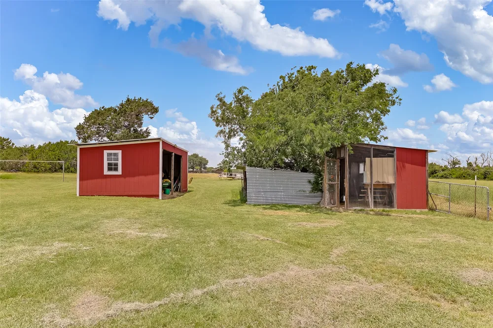 2271 County Road 112 Burnet, TX 78611