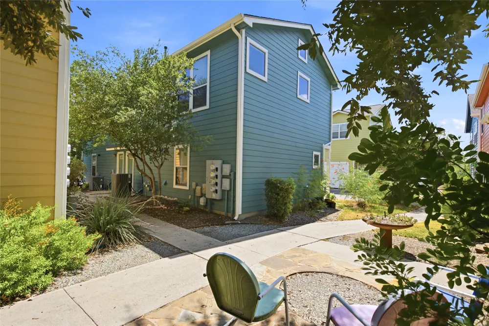 1601 Miriam Avenue #213 Austin, TX 78702