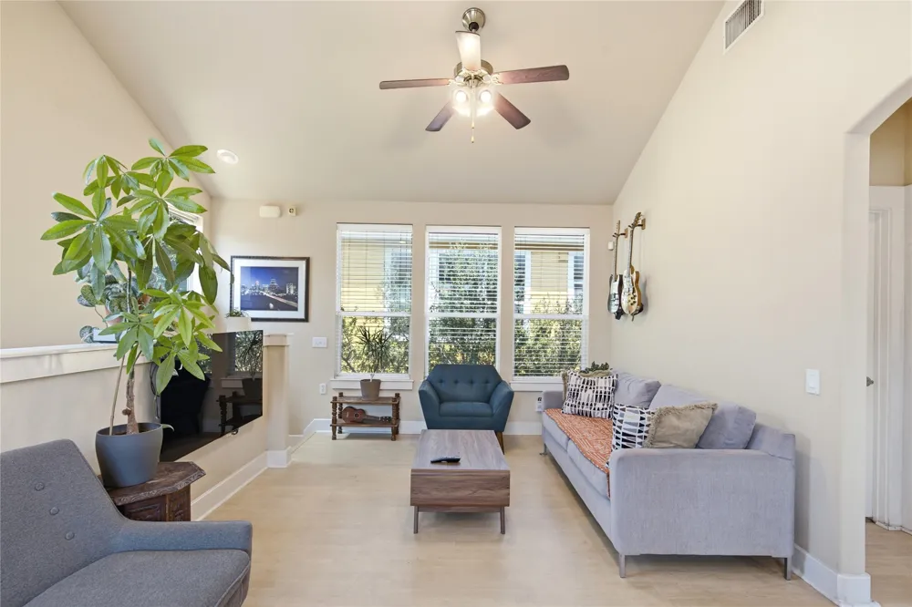 1601 Miriam Avenue #213 Austin, TX 78702