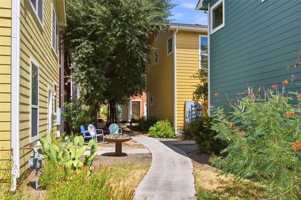 1601 Miriam Avenue #213 Austin, TX 78702
