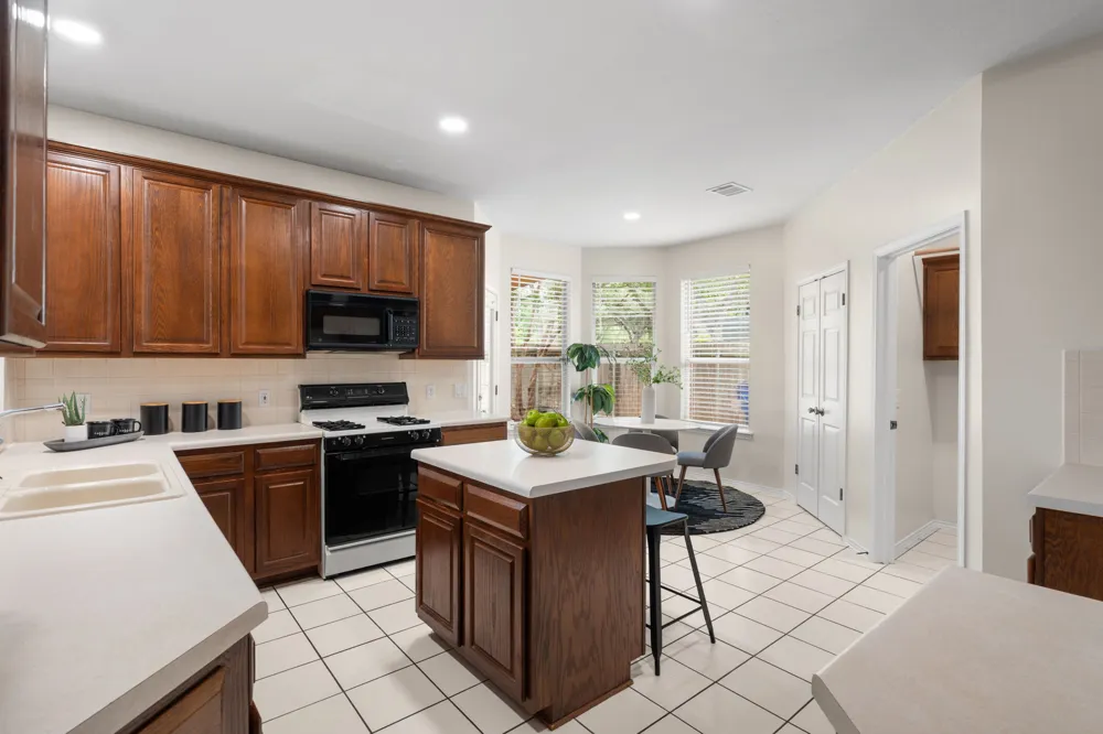 2307 Sharon Drive Cedar Park, TX 78613