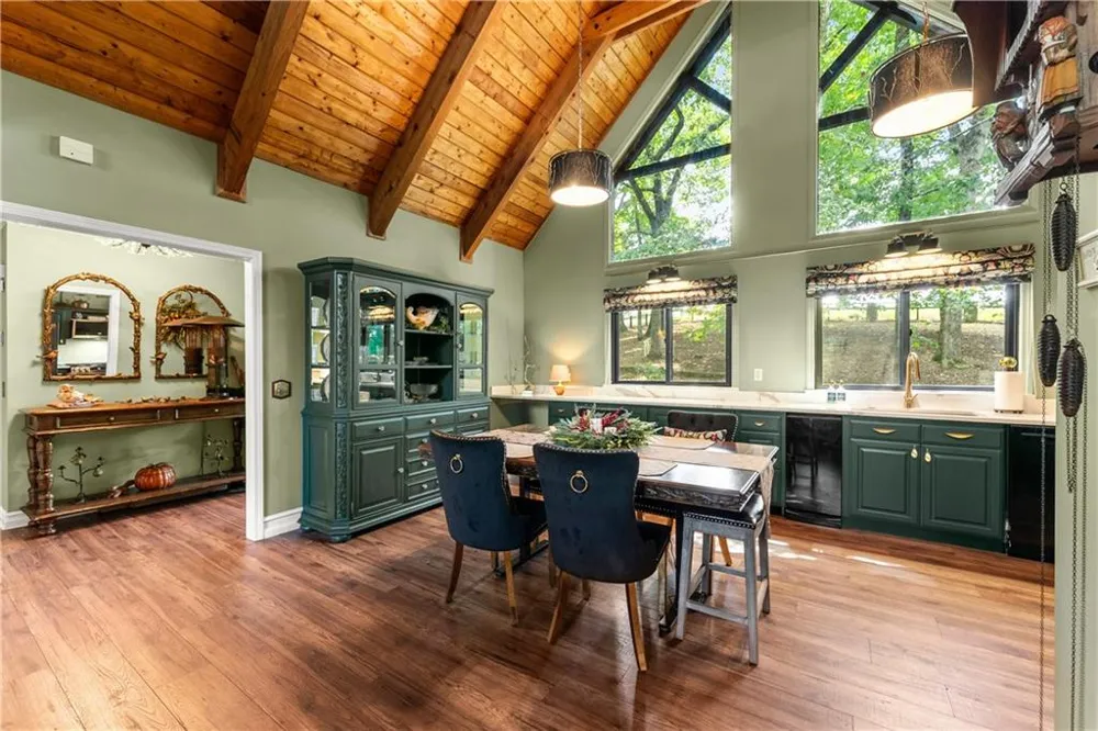 501 High Meadow Lakes Rd Clarkesville, GA 30523