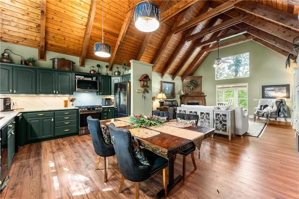 501 High Meadow Lakes Rd Clarkesville, GA 30523
