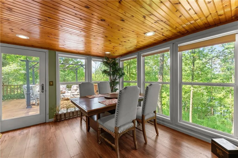 501 High Meadow Lakes Rd Clarkesville, GA 30523