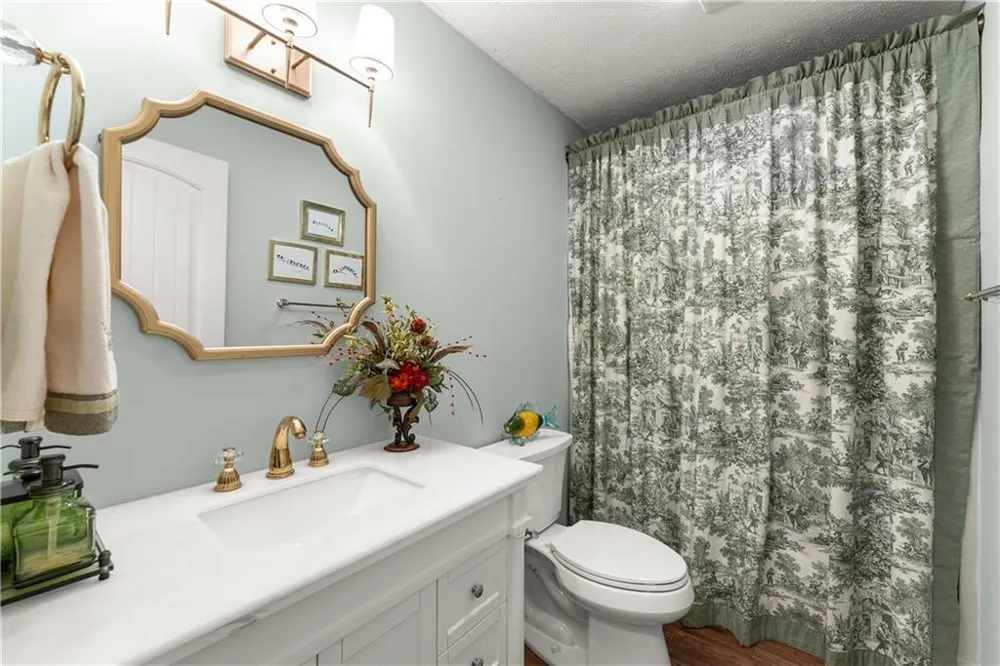 501 High Meadow Lakes Rd Clarkesville, GA 30523