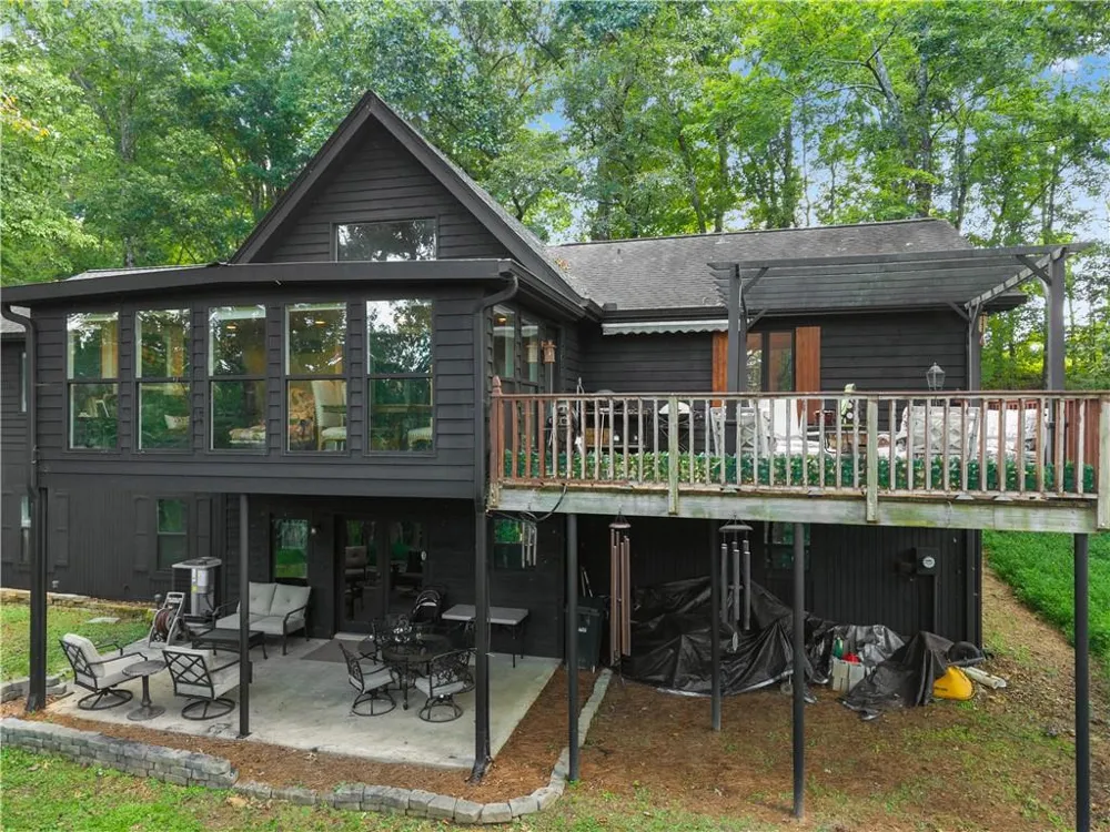 501 High Meadow Lakes Rd Clarkesville, GA 30523