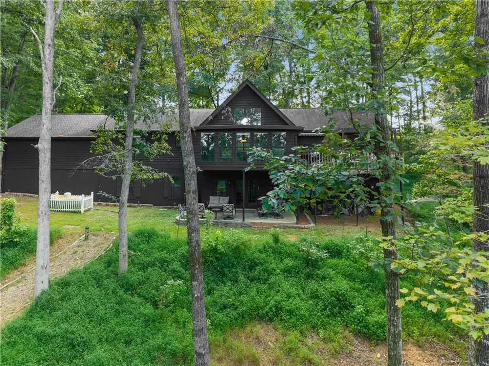 501 High Meadow Lakes Rd Clarkesville, GA 30523