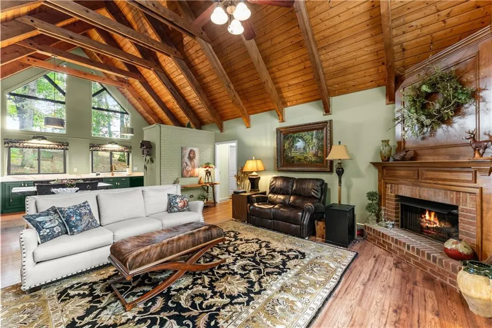 501 High Meadow Lakes Rd Clarkesville, GA 30523