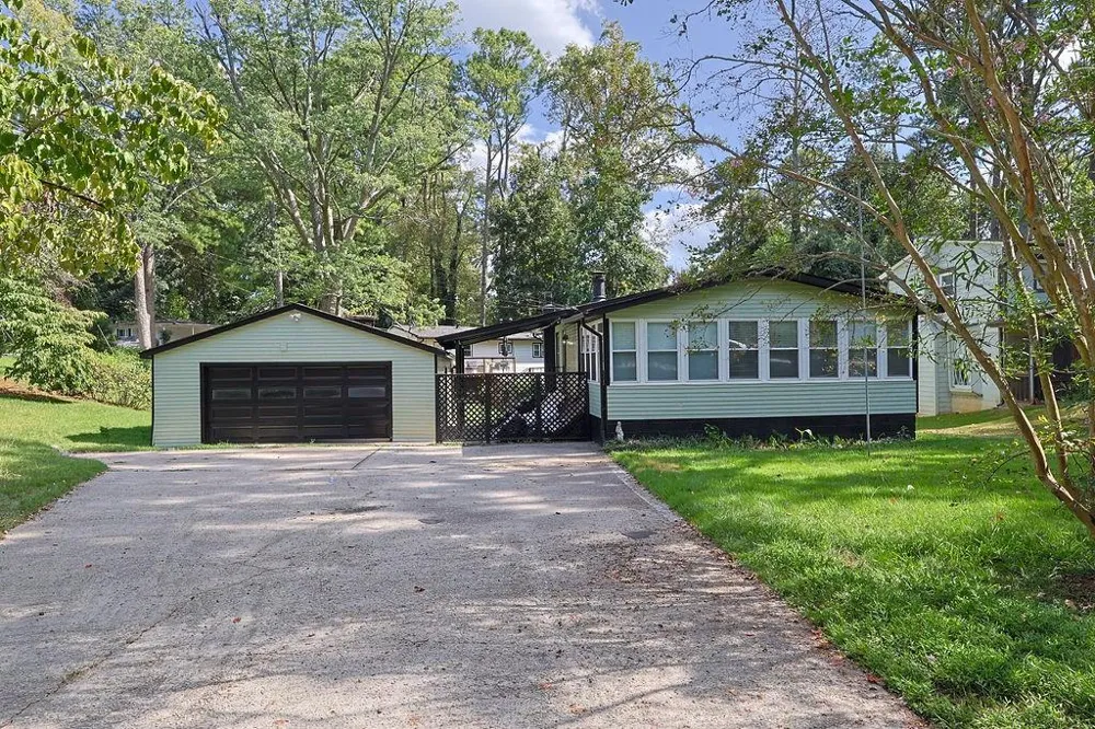 3029 Flamingo Drive Decatur, GA 30033