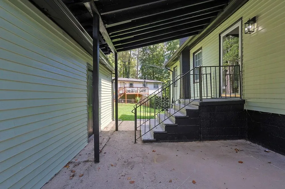 3029 Flamingo Drive Decatur, GA 30033