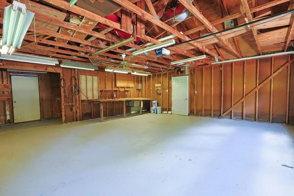 3029 Flamingo Drive Decatur, GA 30033