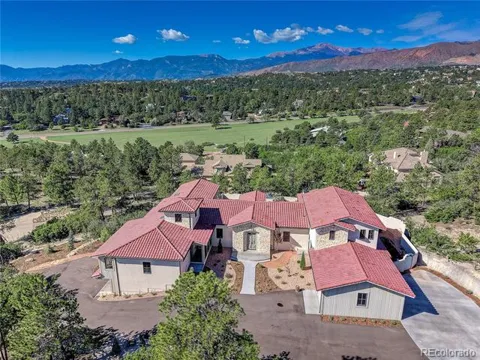30 Cap Rock Way