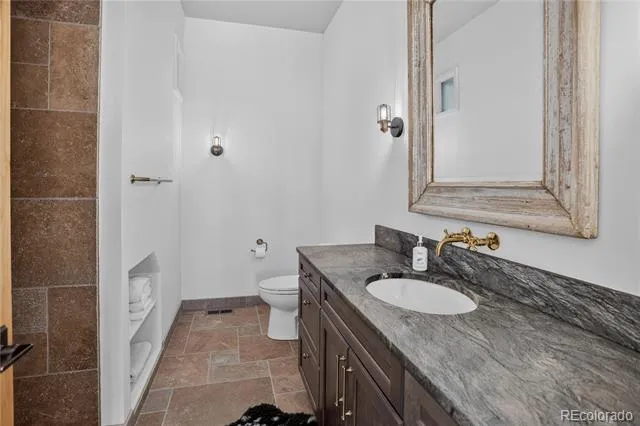 30 Cap Rock Way Colorado Springs, CO 80919