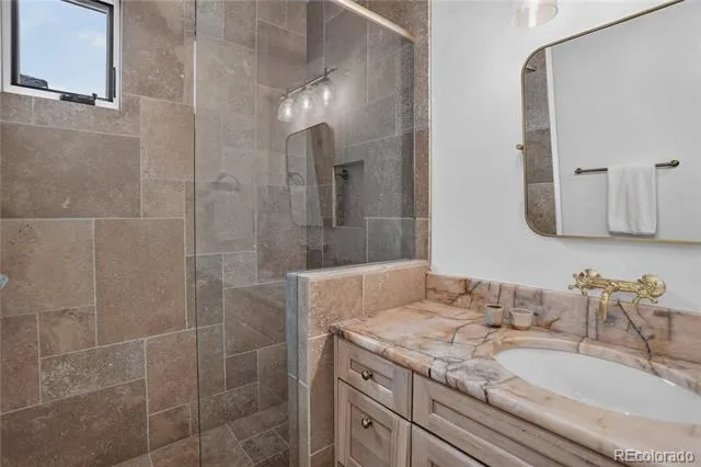 30 Cap Rock Way Colorado Springs, CO 80919