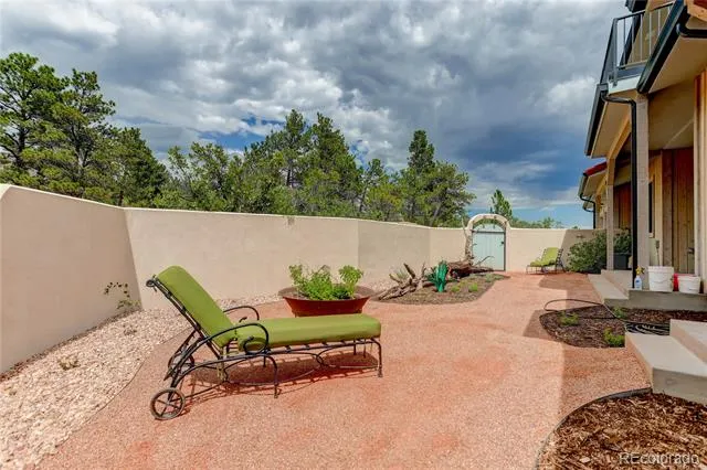 30 Cap Rock Way Colorado Springs, CO 80919