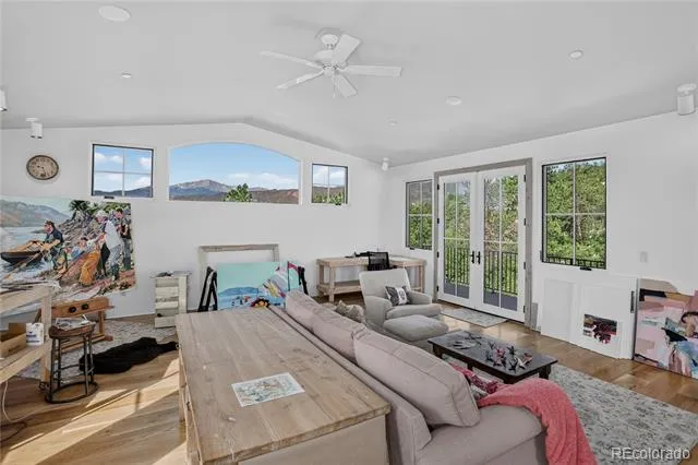 30 Cap Rock Way Colorado Springs, CO 80919