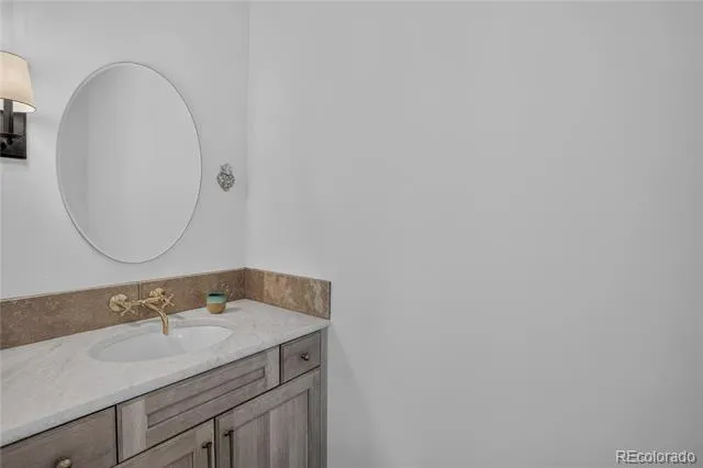30 Cap Rock Way Colorado Springs, CO 80919