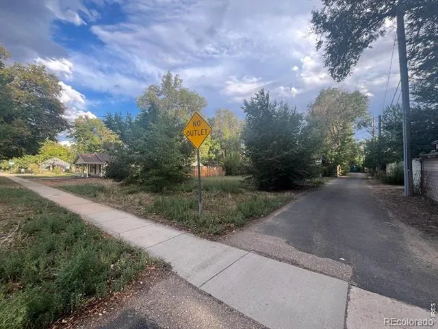 207 5th Avenue Longmont, CO 80501