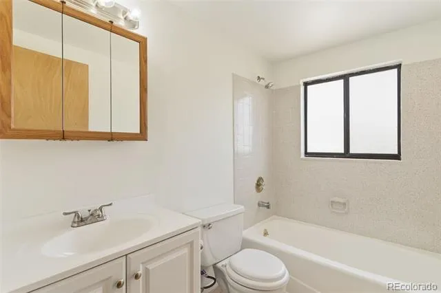 2210 Farnsworth Drive Colorado Springs, CO 80916