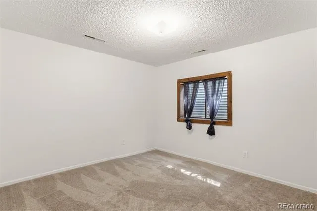 2210 Farnsworth Drive Colorado Springs, CO 80916