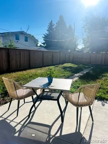 822 Geneva Street Aurora, CO 80010