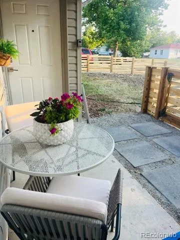 822 Geneva Street Aurora, CO 80010